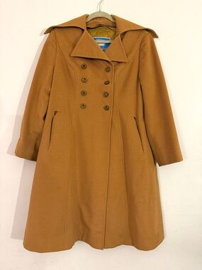 Rare Vintage 1970s Hip Kee Co. Camel  Overcoat